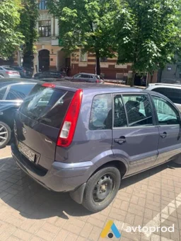 Фото 3 - Ford Fusion 2011