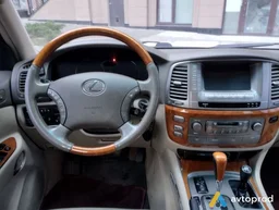 Photo 3 - Lexus LX 2001