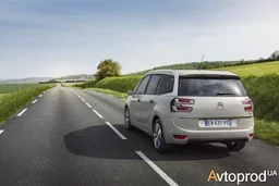 Фото 3 - Citroen C4 2018