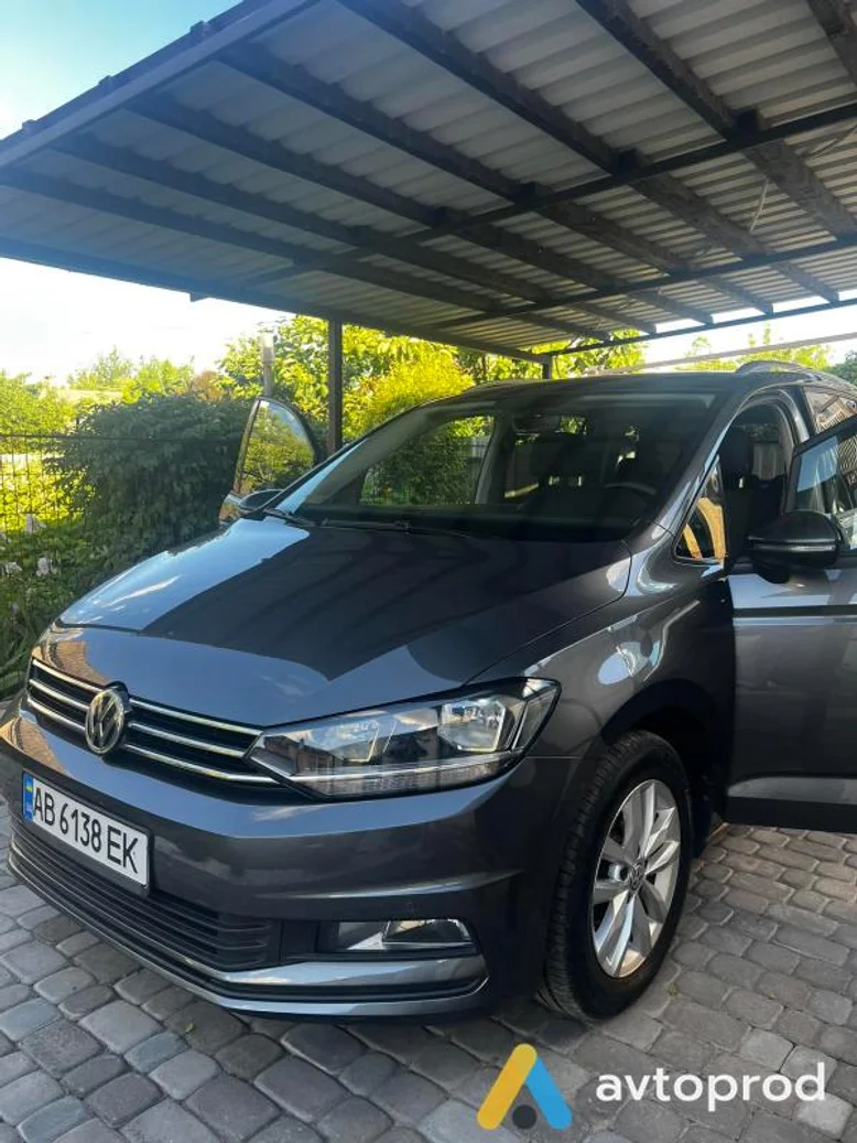 Photo 4 - Volkswagen Touran 2017