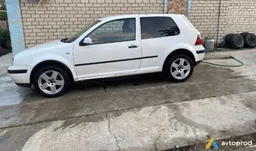 Photo 4 - Volkswagen Golf 1998