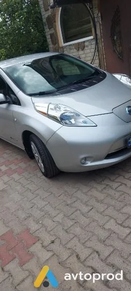 Photo 3 - Nissan Leaf 2014