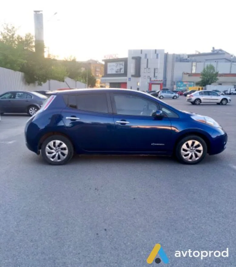 Фото 4 - Nissan Leaf 2017