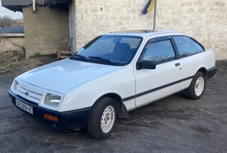 Фото 1 - Ford Sierra 1985