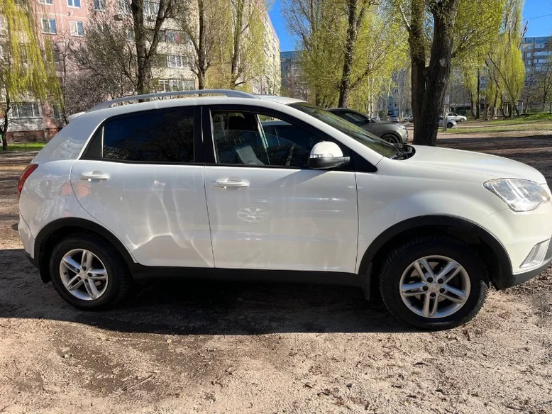 Фото 1 - SsangYong Korando 2011