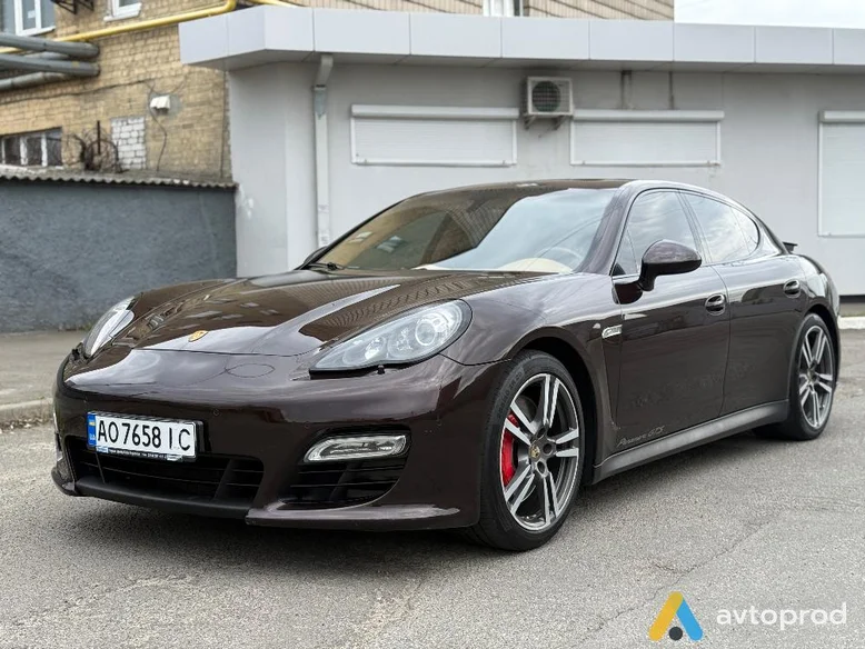 Photo 1 - Porsche Panamera 2013