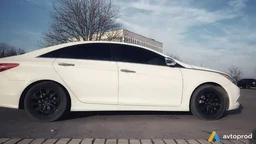 Photo 2 - Hyundai Sonata 2013