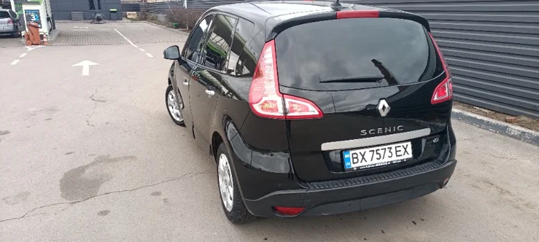 Фото 3 - Renault Grand Scenic 2011