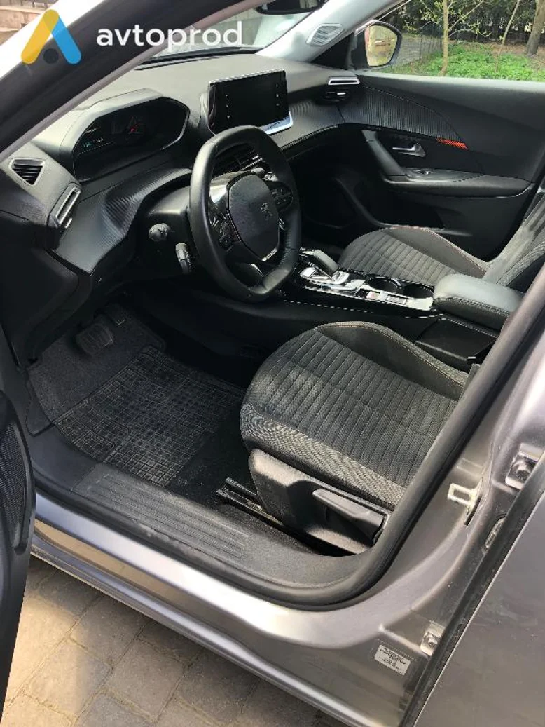 Фото 4 - Peugeot 2008 2021