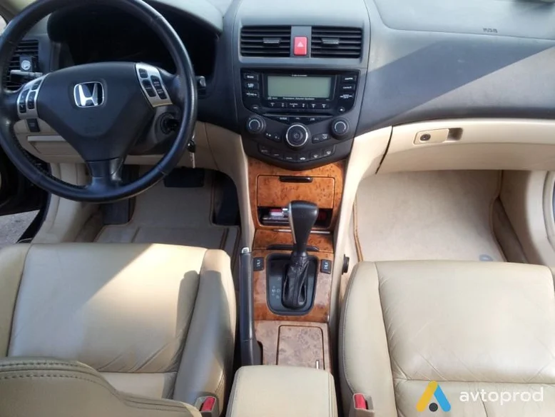 Фото 2 - Honda Accord 2005
