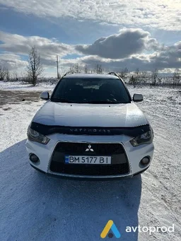 Photo 2 - Mitsubishi Outlander 2011
