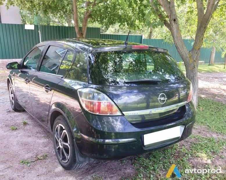 Фото 4 - Opel Astra 2012