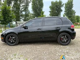 Фото 4 - Volkswagen Golf 2012