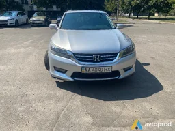 Фото 3 - Honda Accord 2014