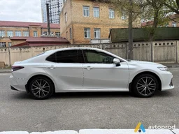 Photo 4 - Toyota Camry 2021