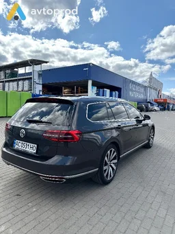 Photo 4 - Volkswagen Passat 2018