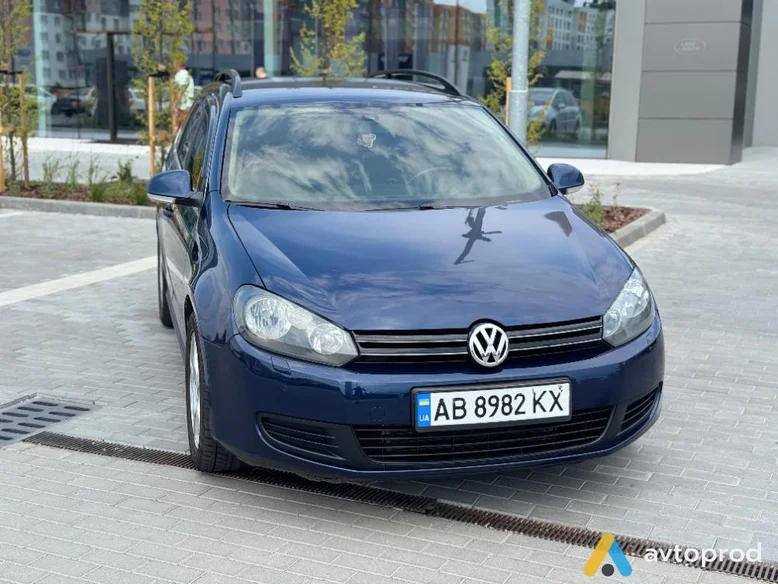 Фото 4 - Volkswagen Golf 2012