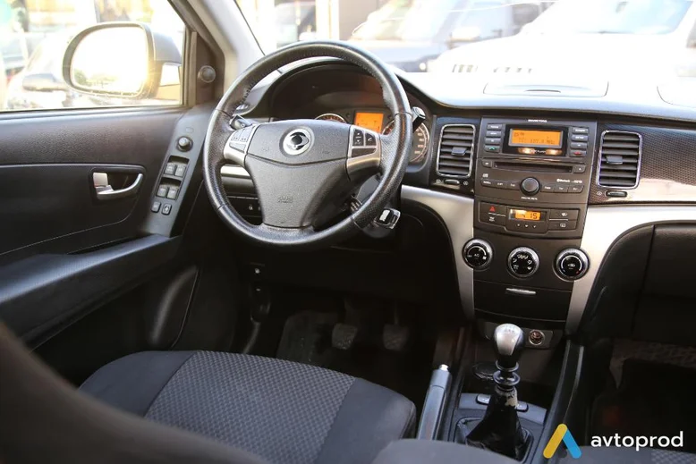 Фото 3 - SsangYong Korando 2012