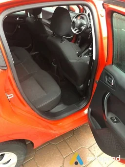 Фото 3 - Peugeot 208 2017