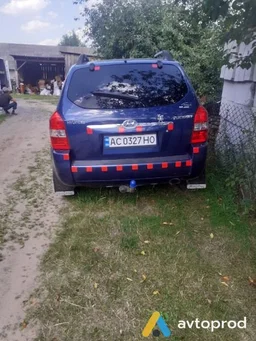 Photo 2 - Hyundai Tucson 2004