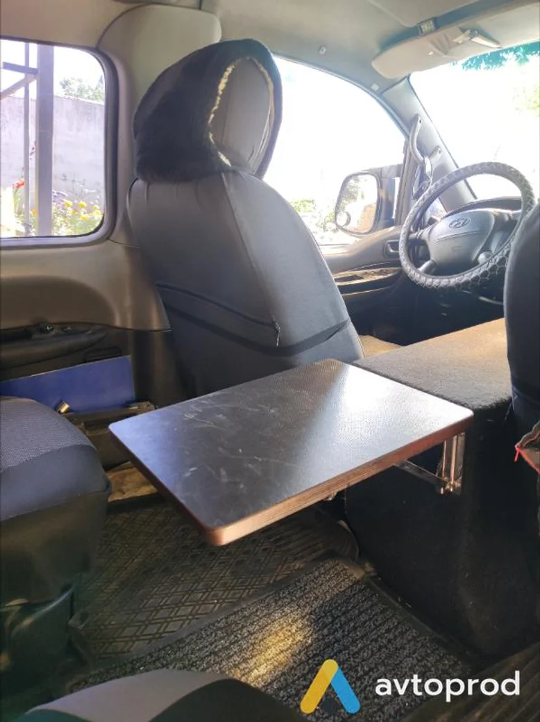 Photo 3 - Hyundai H-1 2006