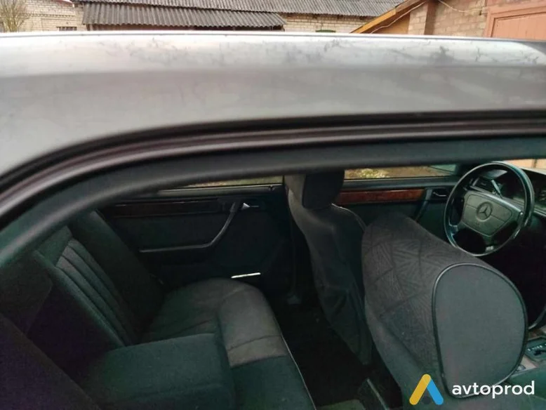 Фото 3 - Mercedes-Benz 220 1995