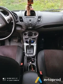 Фото 4 - Ford Fiesta 2014
