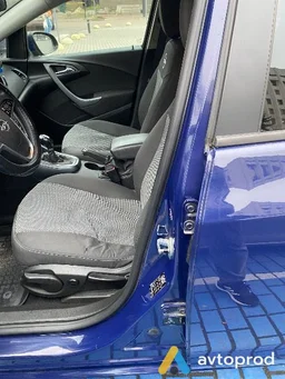 Фото 2 - Opel Astra 2013