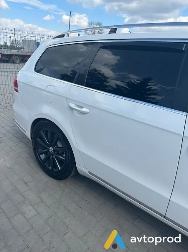 Фото 4 - Volkswagen Passat 2012