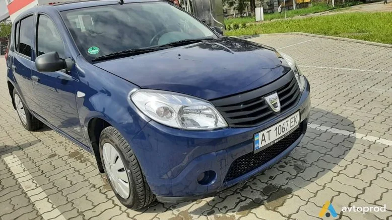 Фото 3 - Dacia Sandero 2012