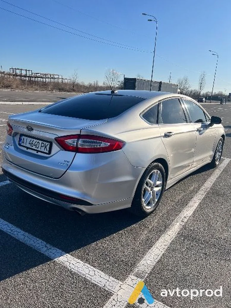 Фото 2 - Ford Fusion 2012