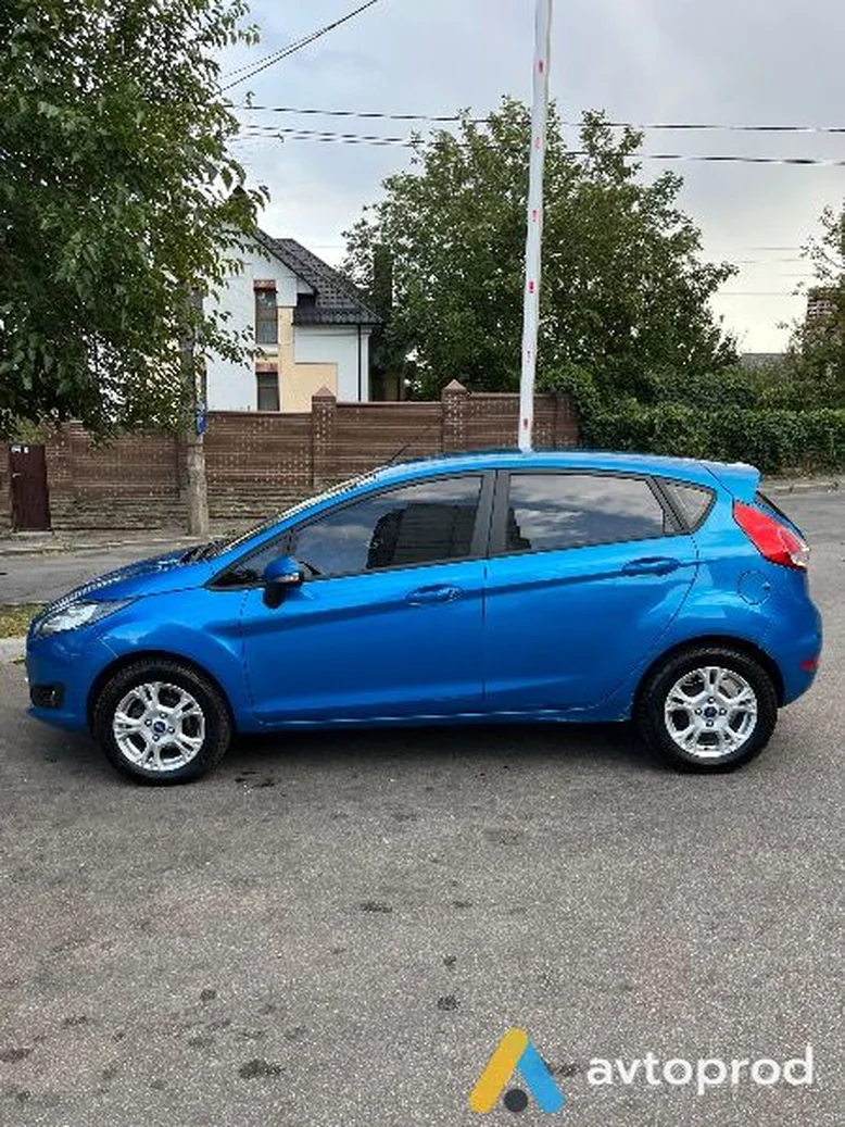 Фото 3 - Ford Fiesta 2016