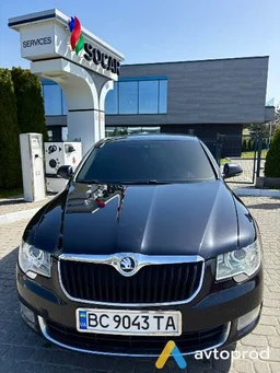 Photo 2 - Skoda Superb 2010
