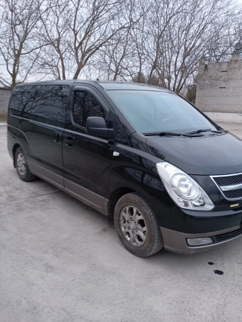Photo 4 - Hyundai H-1 2008