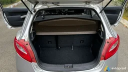 Photo 3 - Mazda 2 2009