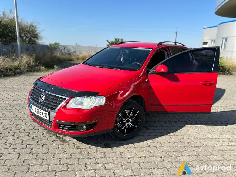 Фото 3 - Volkswagen Passat 2010