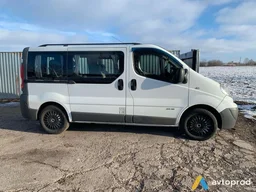 Photo 4 - Nissan Primastar 2010