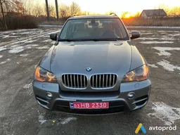 Photo 2 - BMW X5 2010