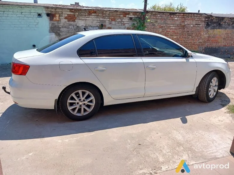 Фото 4 - Volkswagen Jetta 2014