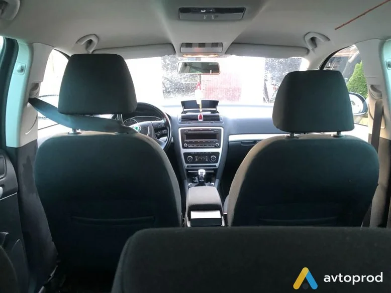 Фото 3 - Skoda Octavia 2010