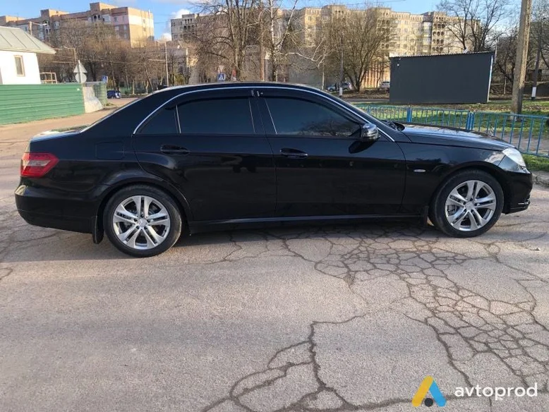 Фото 2 - Mercedes-Benz E-class 2010