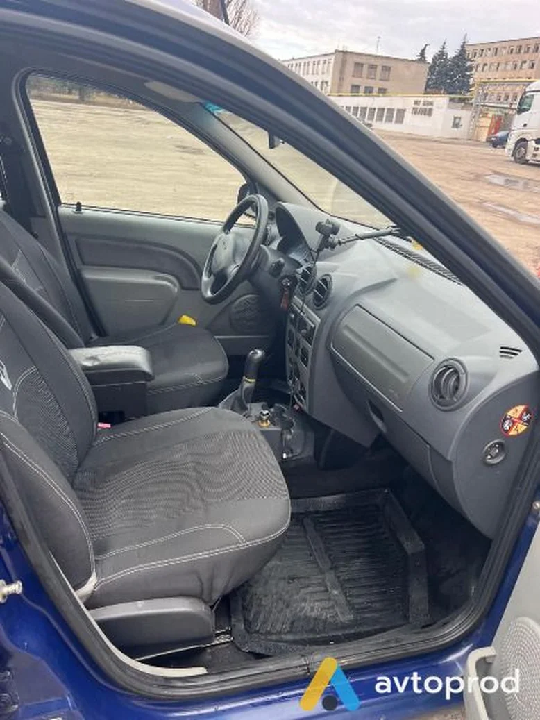 Фото 2 - Dacia Logan 2008