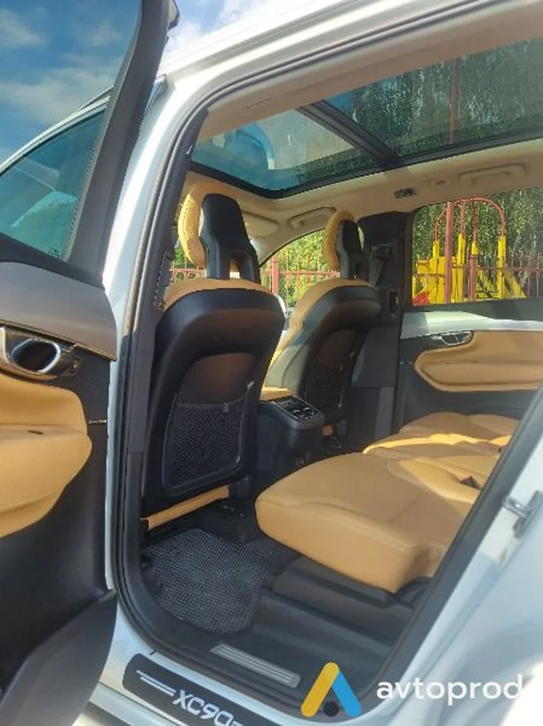 Фото 3 - Volvo XC90 2015