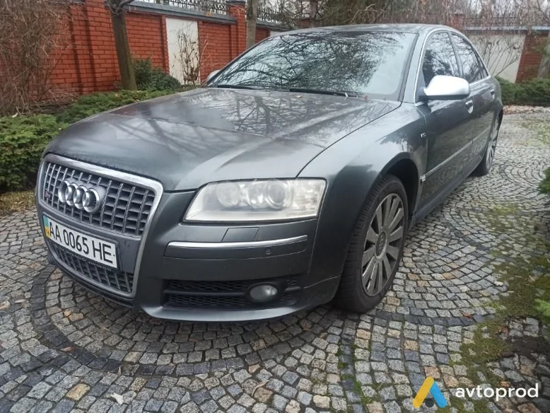 Фото 1 - Audi S8 2007