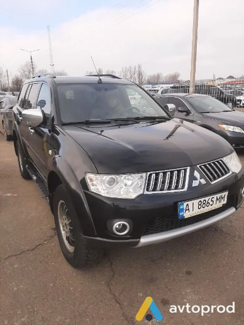 Фото 1 - Mitsubishi Pajero 2011