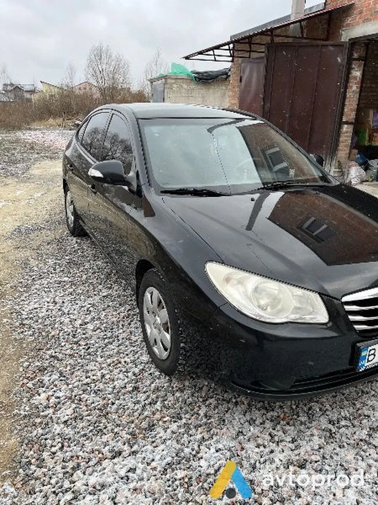 Фото 2 - Hyundai Elantra 2010