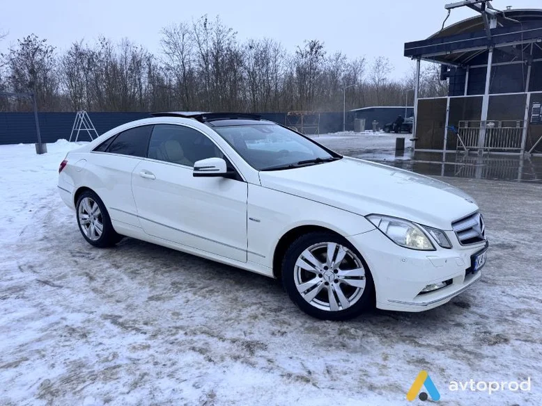 Фото 1 - Mercedes-Benz E-class 2011