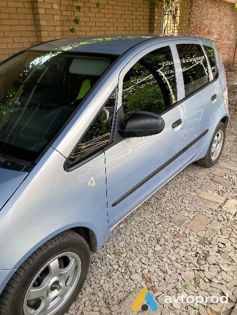 Фото 4 - Mitsubishi Colt 2005