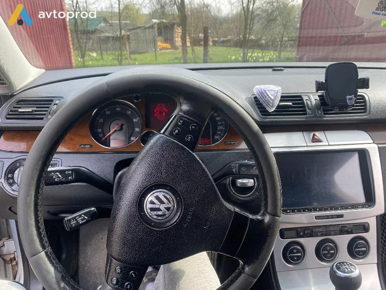 Фото 1 - Volkswagen Passat 2008