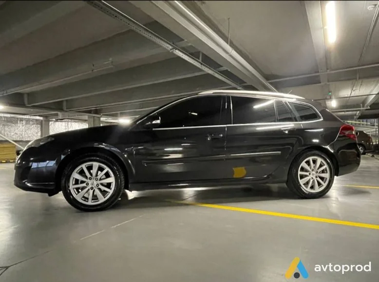 Фото 3 - Renault Laguna 2010